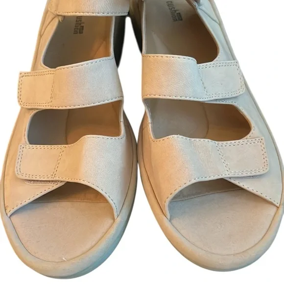 Clarks Women's Reedly Juno Soft Cushion Sand Color Wedge Sandals Size US 10 - Picture 2 of 6